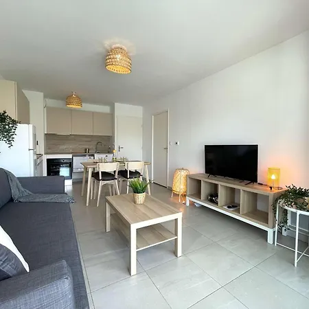Apartament T2 Neuf Avec Piscine Et Terrasse, Centre Cavalaire, Parking Inclus - Fr-1-226b-191 Cavalaire-sur-Mer